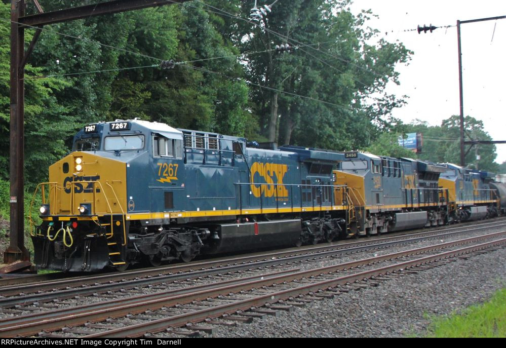 CSX 7267 leads M410